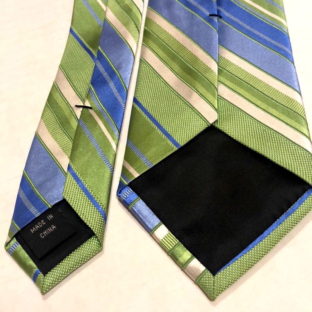 Michael Kors Tie- Diagonal Stripe - Picture 4 of 7